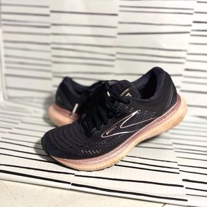 Brooks Sneakers
